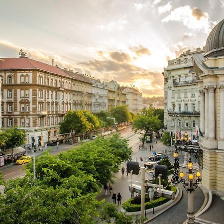 Vigszinhaz Aparthotel Boedapest Buitenkant foto