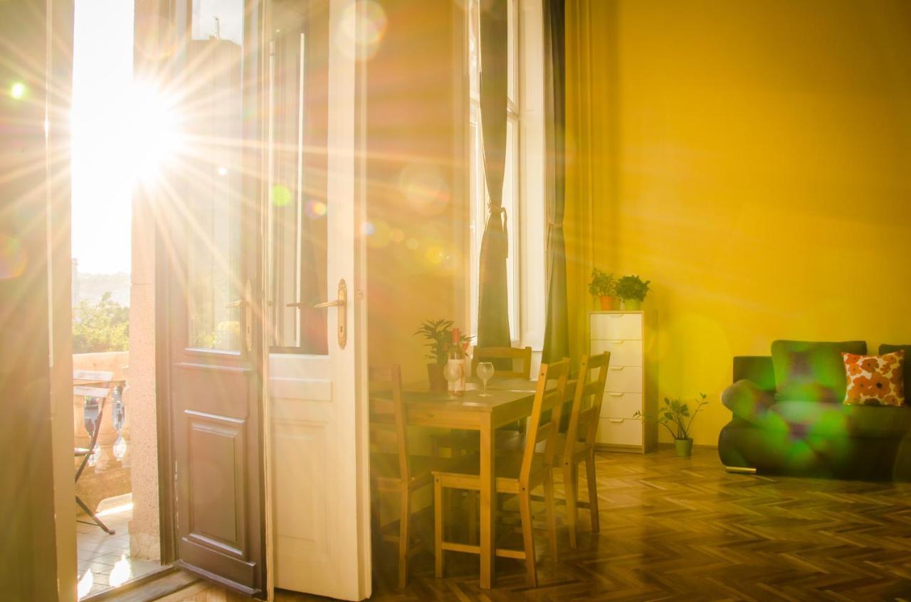 Vigszinhaz Aparthotel Boedapest Buitenkant foto